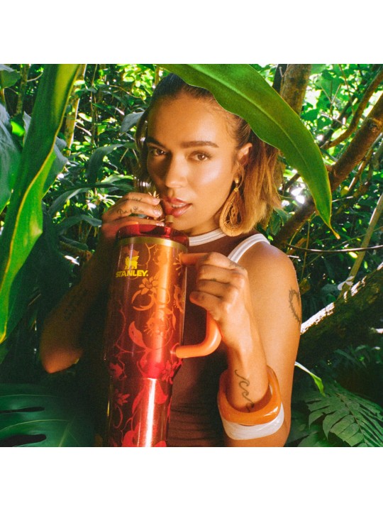 Stanley 1913 x KAROL G Quencher® H2.0 Flowstate Tumbler